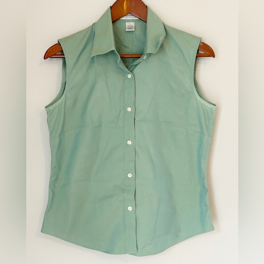 Brooks Brothers Sleeveless Button-Up Tank Top in Mint Green